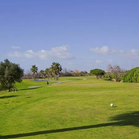 Bayside Salgados Apartahotel