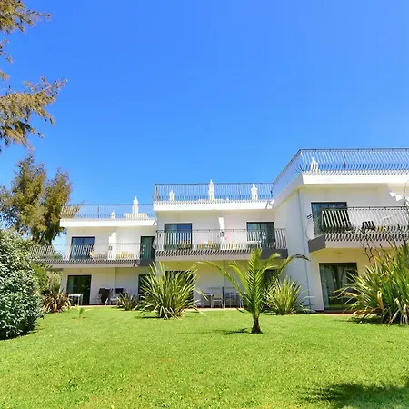 Bayside Salgados Apartahotel