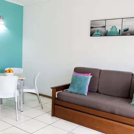 Bayside Salgados 公寓式酒店