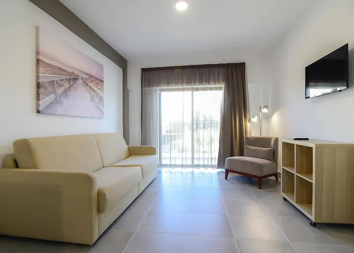 Bayside Salgados شقة فندقية 3*