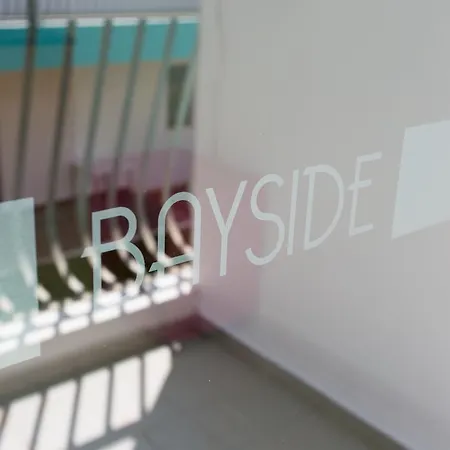 Bayside Salgados מלון דירות אלבופיירה