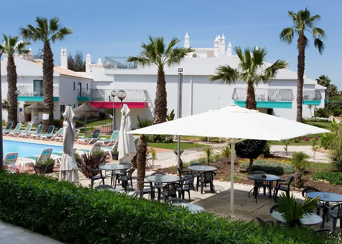 Bayside Salgados Aparthotel